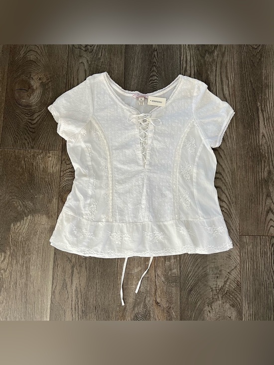 Aeropostale Tops - AEROPOSTALE NWT Vintage White Eyelet Lace Front Tie Back Peasant Blouse Size XL